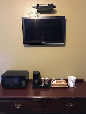 Coffee and/or coffee maker - Hyde Park (Los Angeles)