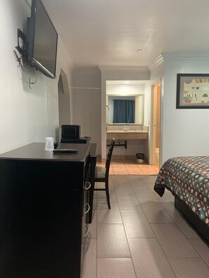 Habitació estàndard, 1 llit de matrimoni gran | Wifi gratuïta i roba de llit 
