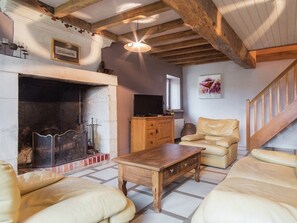 TV, fireplace, DVD player