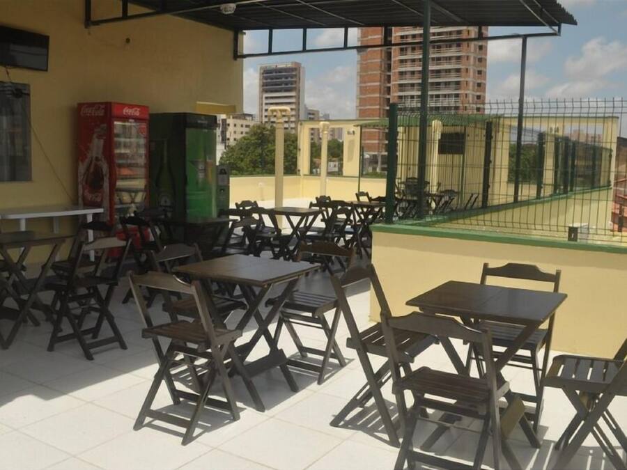 Kontinental frokost på hverdagene (BRL 15 per person)