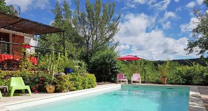 Saint-BrĂšs : Piscine & Nature