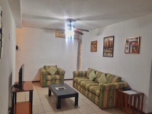 公寓, 3 间卧室 | 起居区 | 液晶电视