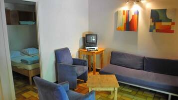 電視、乒乓球設施