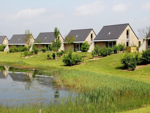 Schwanzwedelnde Flucht zum See