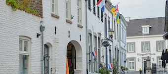 Tail-Wagging Lake Escape