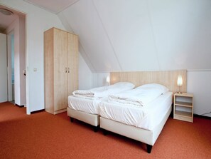 3 bedrooms - Tail-Wagging Lake Escape (Heel)