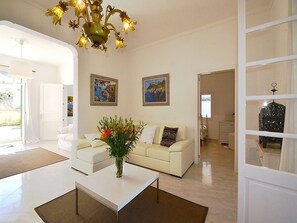 Interior - Terraced House in Mallorca near Beach (Colònia de Sant Pere)