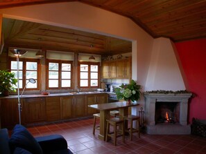 Interior - Countryside Cottage with Private Terrace (Gondufe, Ponte de Lima)