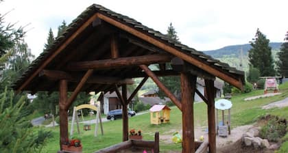 Chalet in Frankreich mit Pool und Jacuzzi
