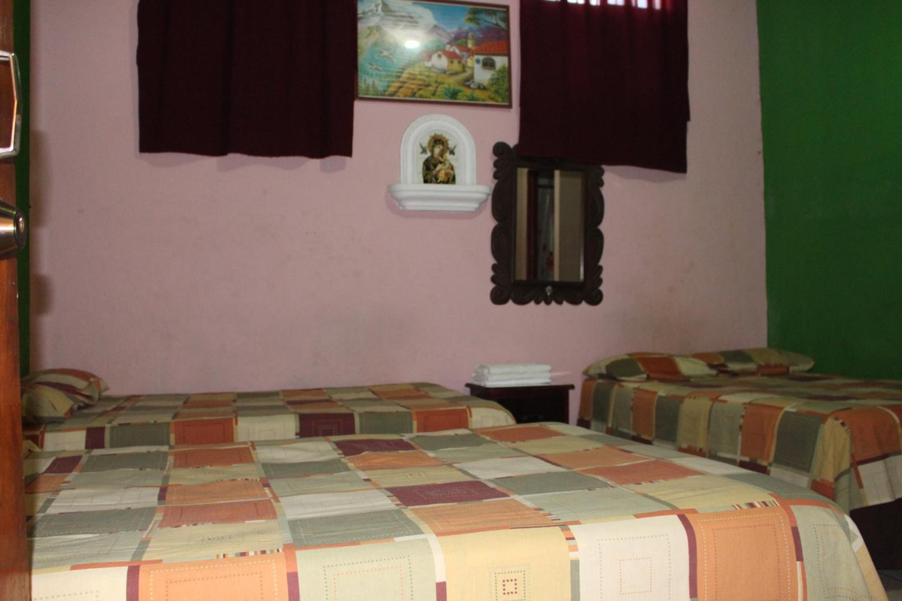 Photo - Hotel Pasadena II