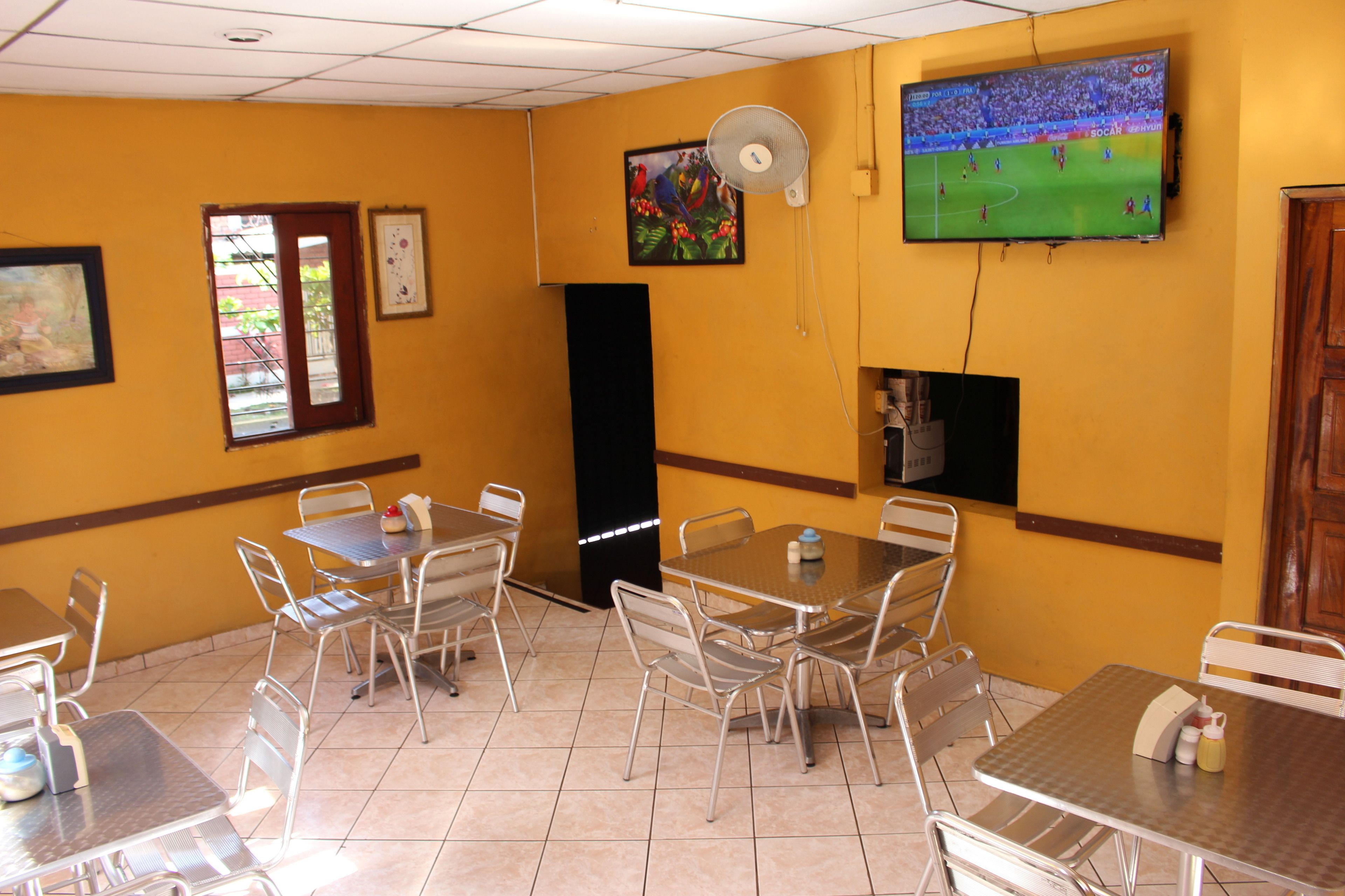 Photo - Hotel Pasadena II