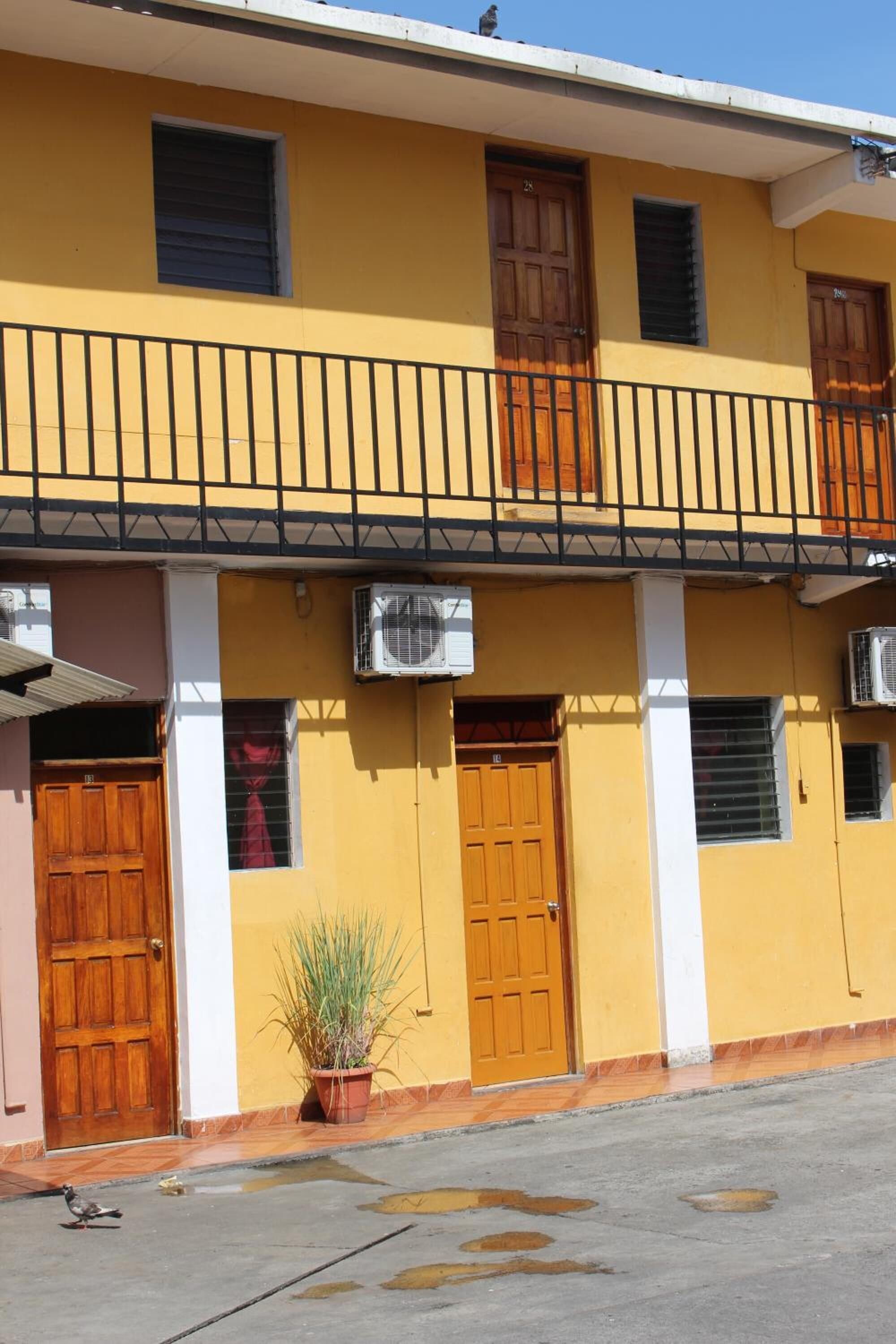 Photo - Hotel Pasadena II