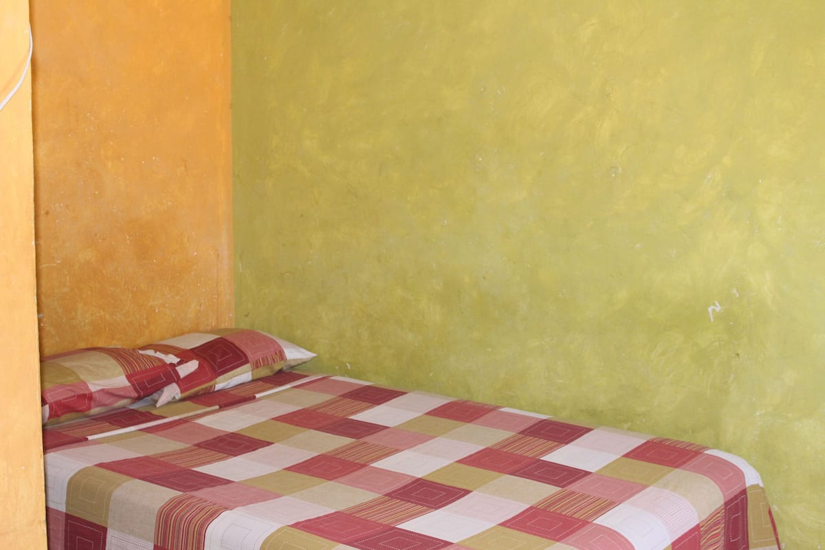 Basic Single Room | Free WiFi
