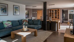 TV, DVD player - Holiday home in Cetturu with sauna (Cetturu)