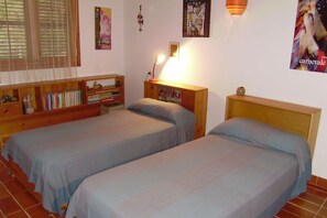4 Schlafzimmer, Bügeleisen/Bügelbrett, WLAN