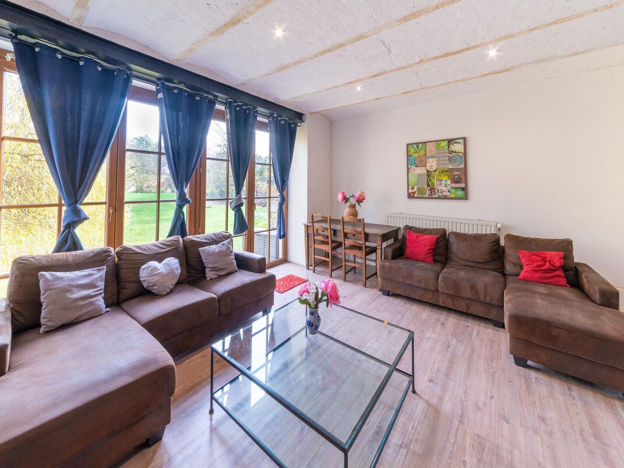 Télévision, cheminée