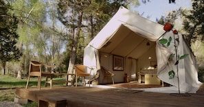 Premium bedding, free WiFi, bed sheets - Norwegian Wood Ranch (Helena)