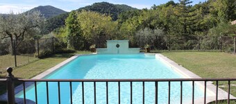 Feriehus ved Mont Ventoux Pool