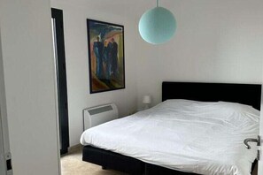 4 室のベッドルーム、WiFi