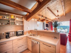 Fridge, microwave, stovetop, dishwasher - Stone Villa with Panoramic Views (Chassiers)