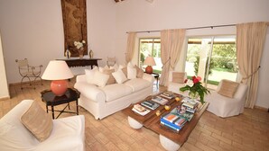 Unclassified image, 3 of 45, button - Coastal Retreat with Private Pool (Odiaxere)