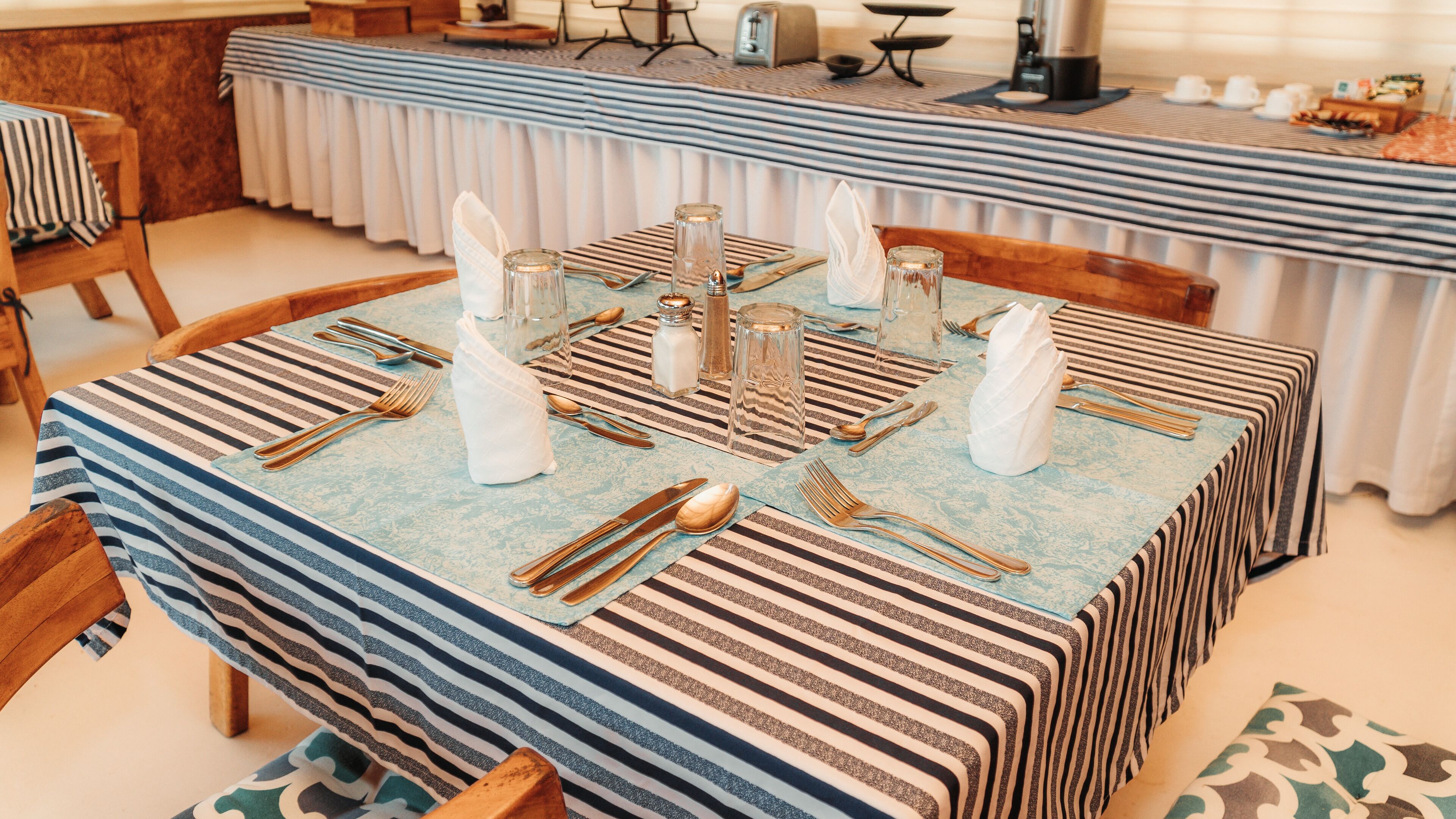 breakfast, lunch, dinner served; regional cuisine