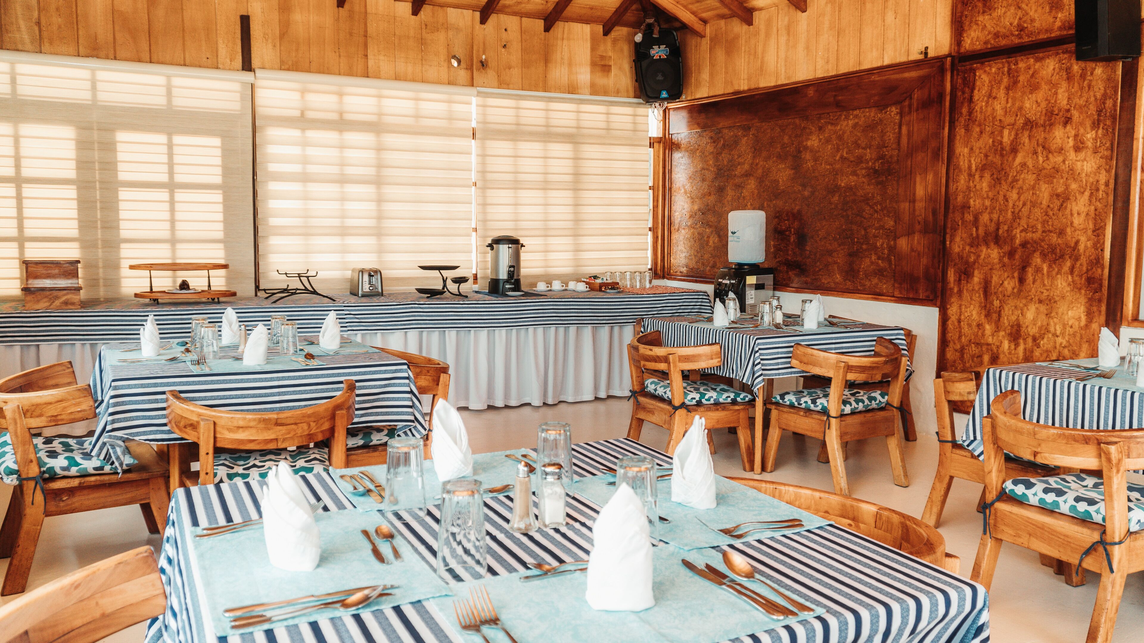 breakfast, lunch, dinner served; regional cuisine