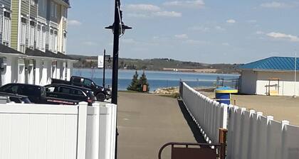Edgewater Inn