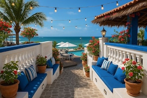 4 outdoor pools, open 9:00 AM to 9:00 PM, pool umbrellas, sun loungers - La Suite Praia Hotel (Caucaia)