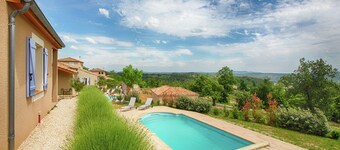 Peaceful Villa in Joyeuse