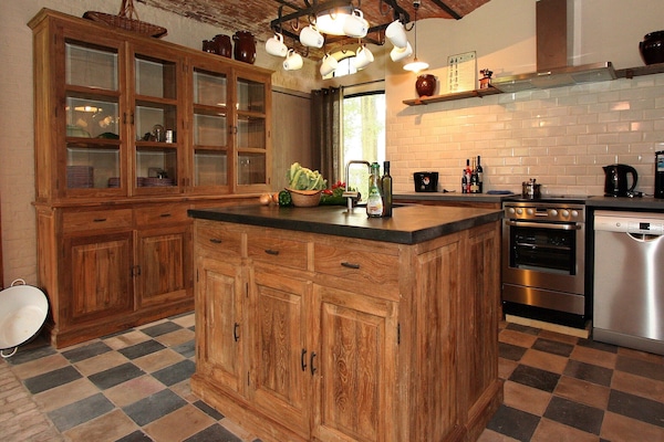 KĂŒhlschrank, Mikrowelle, Ofen, Herdplatte