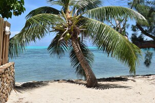 Bungalow, Lagoon View, Beachside (Aito) | 1 bedroom, premium bedding, Select Comfort beds, individually decorated