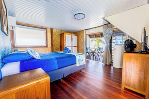 1 bedroom, premium bedding, Select Comfort beds, individually decorated