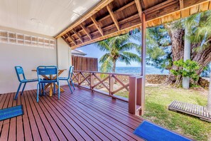 Bungalow, Lagoon View, Beachside (Aito) | Terrace/patio - Fare Aute Beach (Moorea-Maiao)