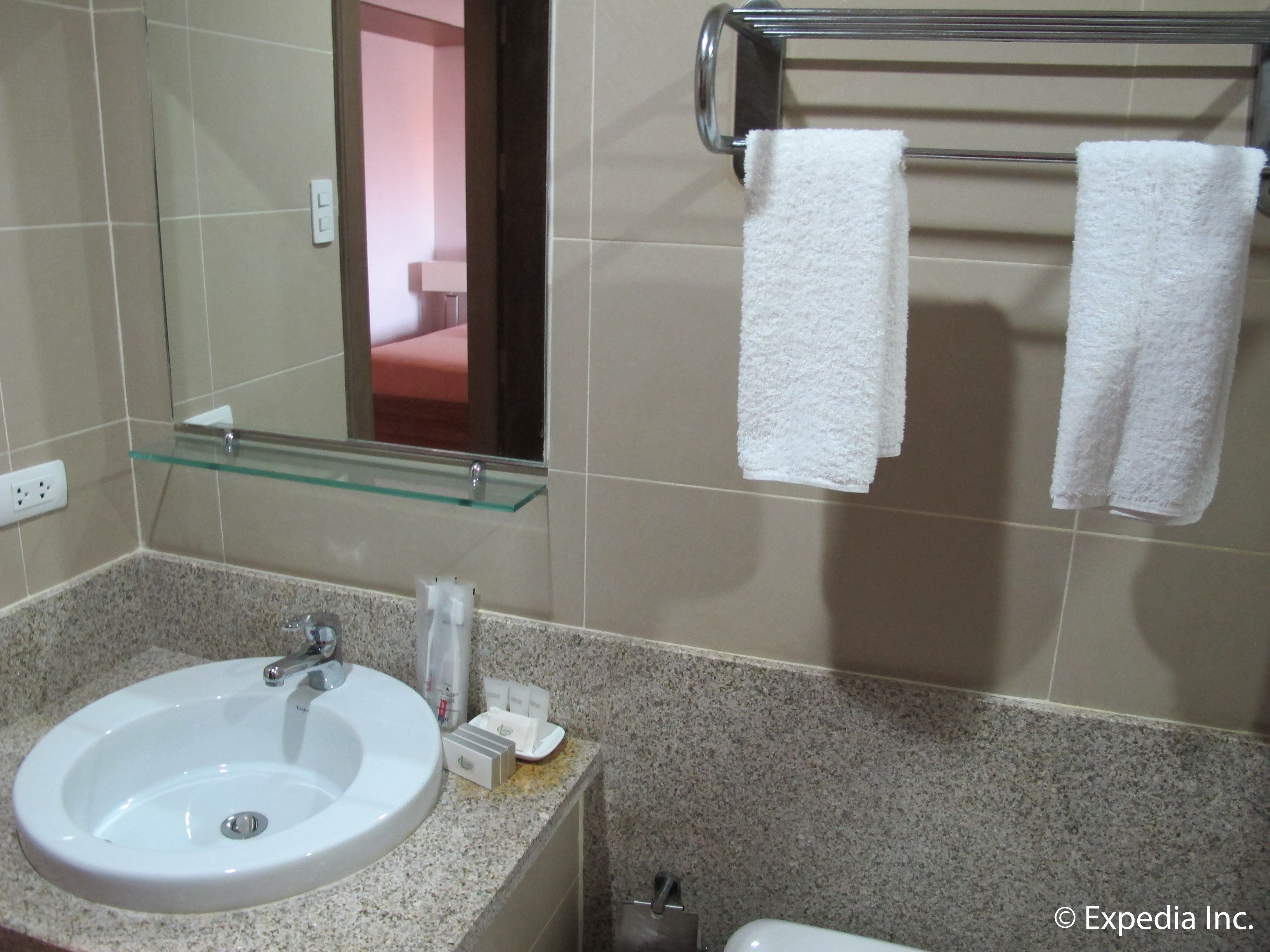 superior room | bathroom | shower, free toiletries, hair dryer, slippers