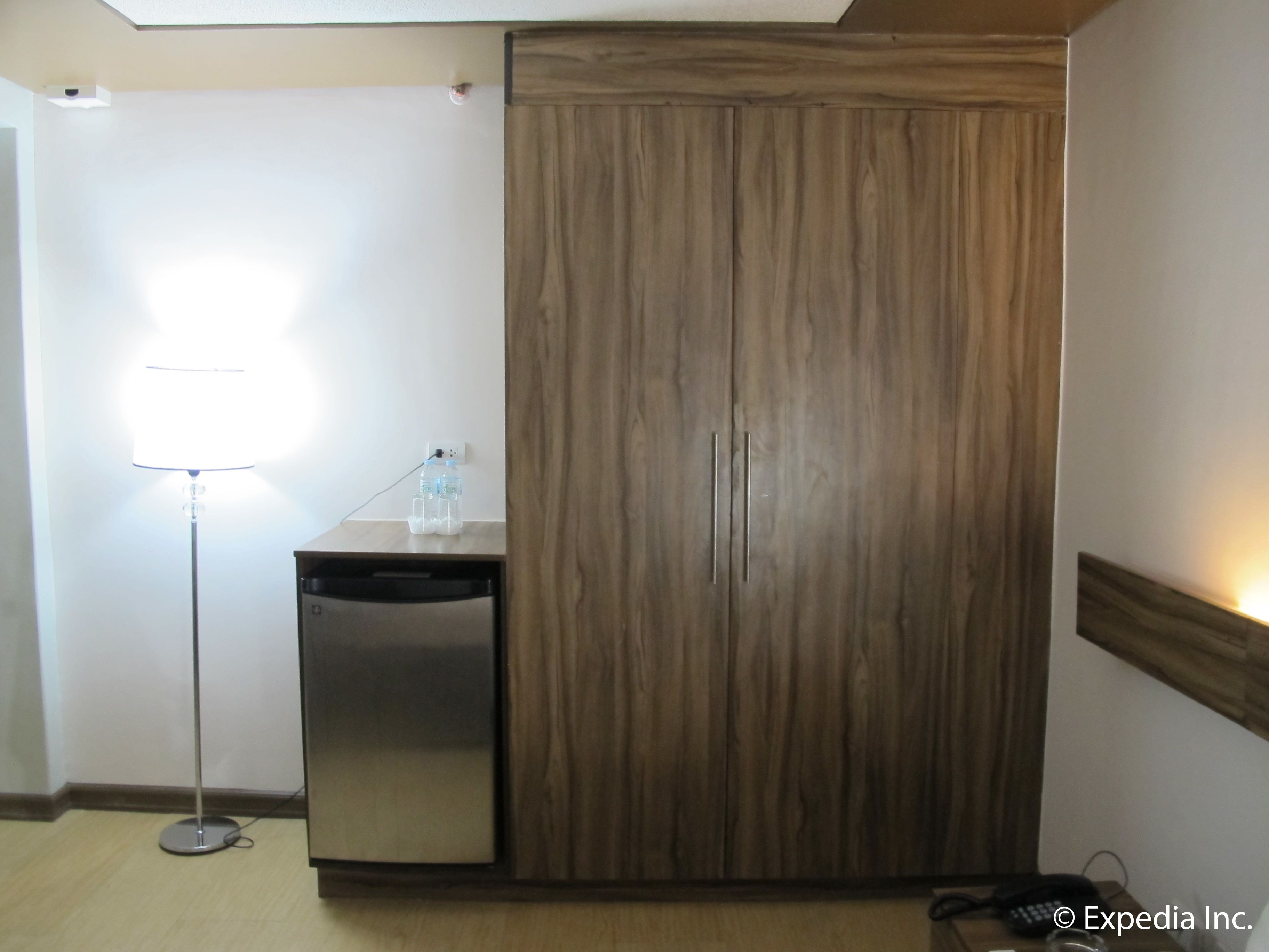 standard room | room amenity