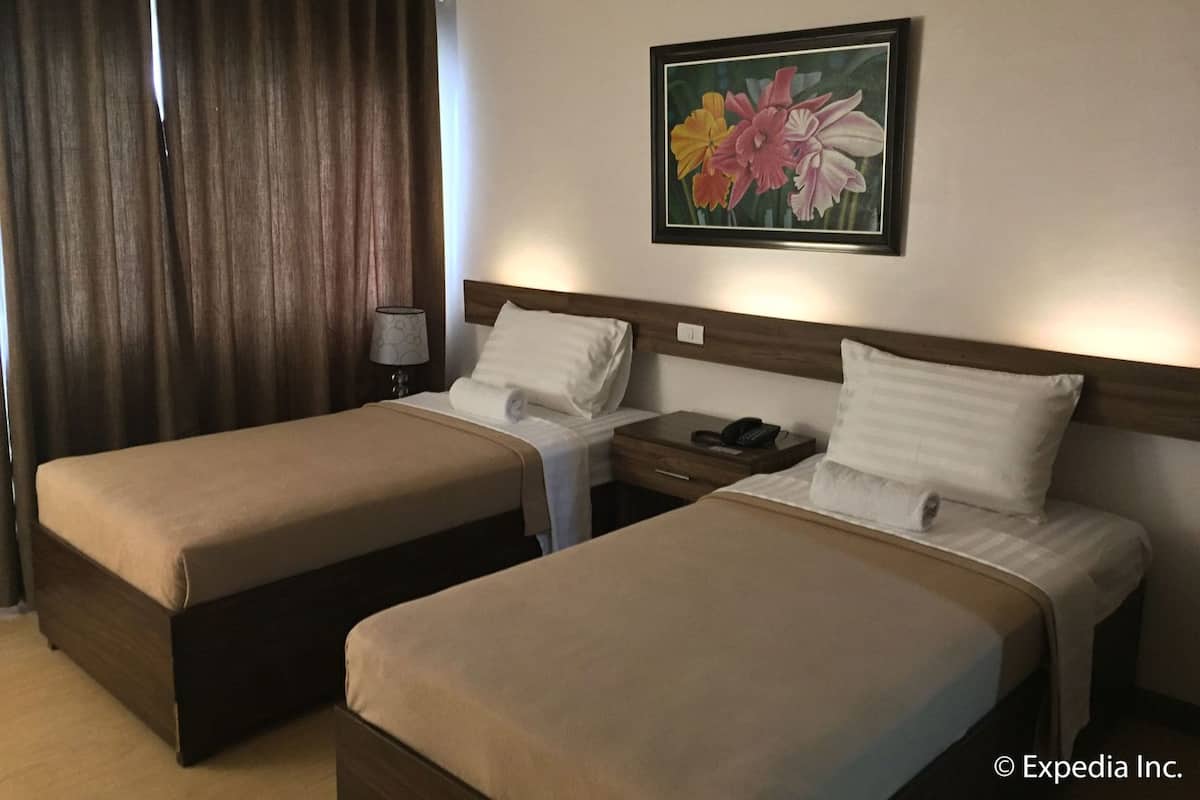 Schreibtisch, schallisolierte Zimmer, Bügeleisen/Bügelbrett