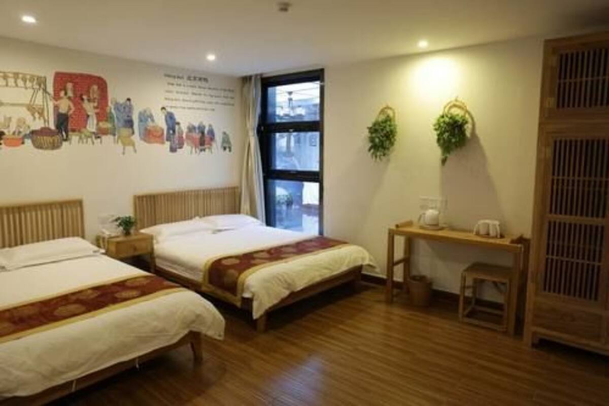Deluxe Family Room  | In-room safe, desk, blackout drapes, rollaway beds (surcharge)