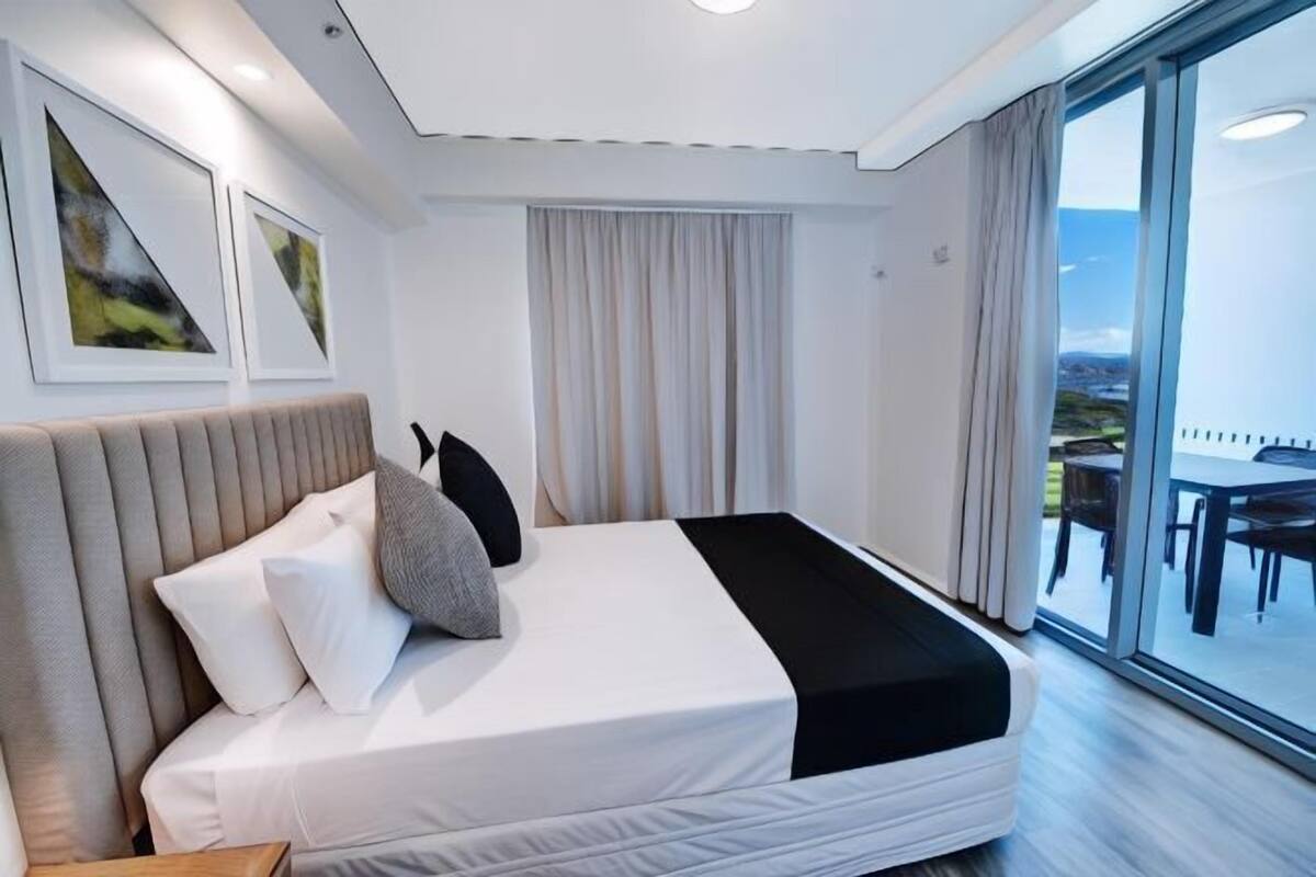 1 kamar tidur dan didekorasi berbeda-beda