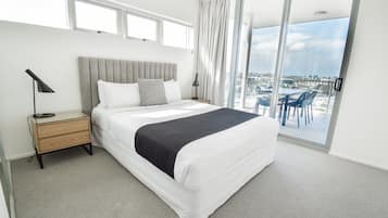 Apartment, 3 Bedrooms | 1 bedroom, individually decorated, individually furnished