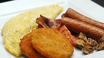 Daily continental breakfast (USD 3 per person)