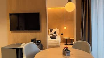 In-room safe, desk, soundproofing, iron/ironing board