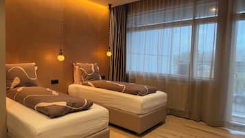 In-room safe, desk, soundproofing, iron/ironing board