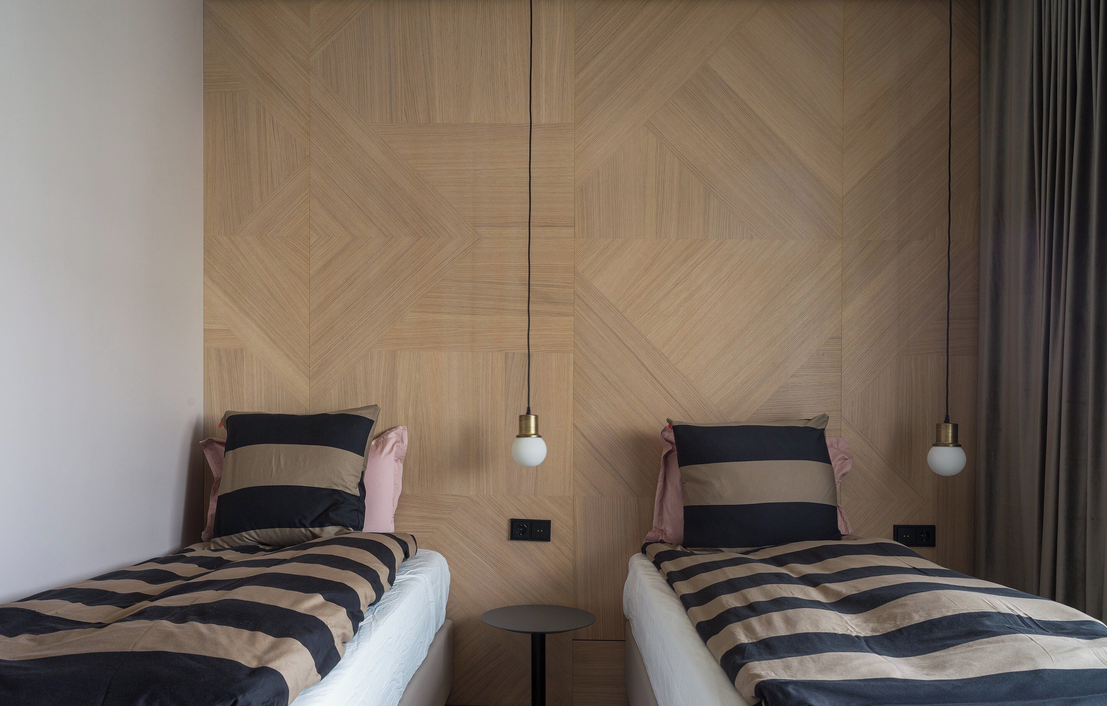 twin room | in-room safe, desk, soundproofing, iron/ironing board