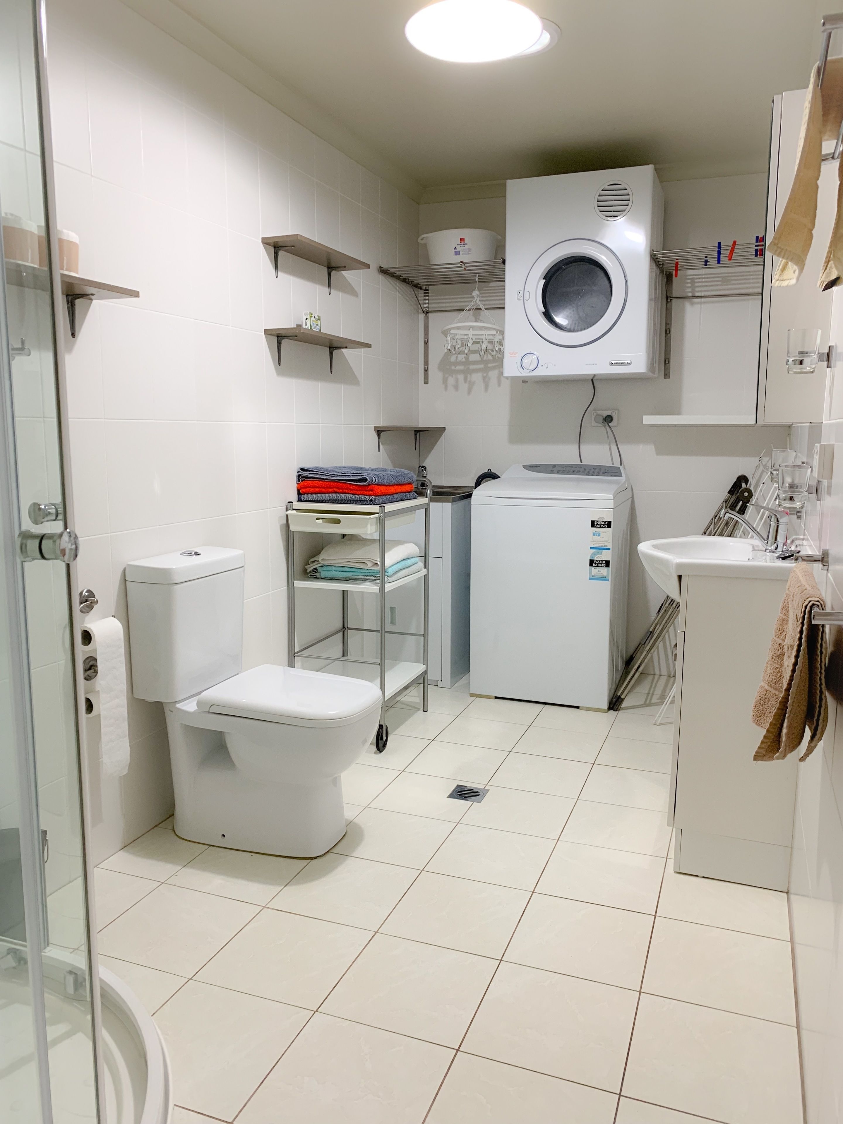 basic apartment, 3 bedrooms (apartment 9) | bathroom amenities | shower, free toiletries, towels