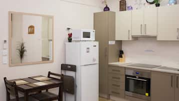 Căn hộ cơ bản, 1 phòng ngủ (Apartment 2) | Khu vực ăn uống tại phòng