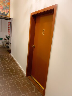 Basic Studio Suite, 1 Bedroom | Free WiFi, bed sheets - Westside Studio Apartments (Armidale)