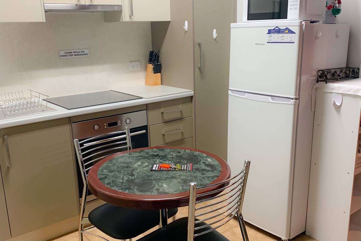 basic apartment, 1 bedroom (apartment 4) | private kitchen | microwave, electric kettle