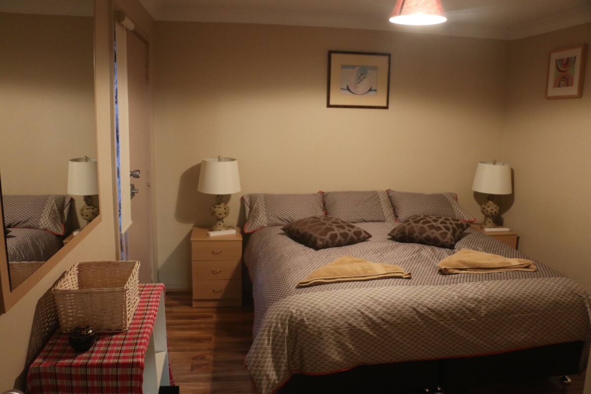 Family Apartment, 2 Bedrooms | WiFi (free), bed sheets