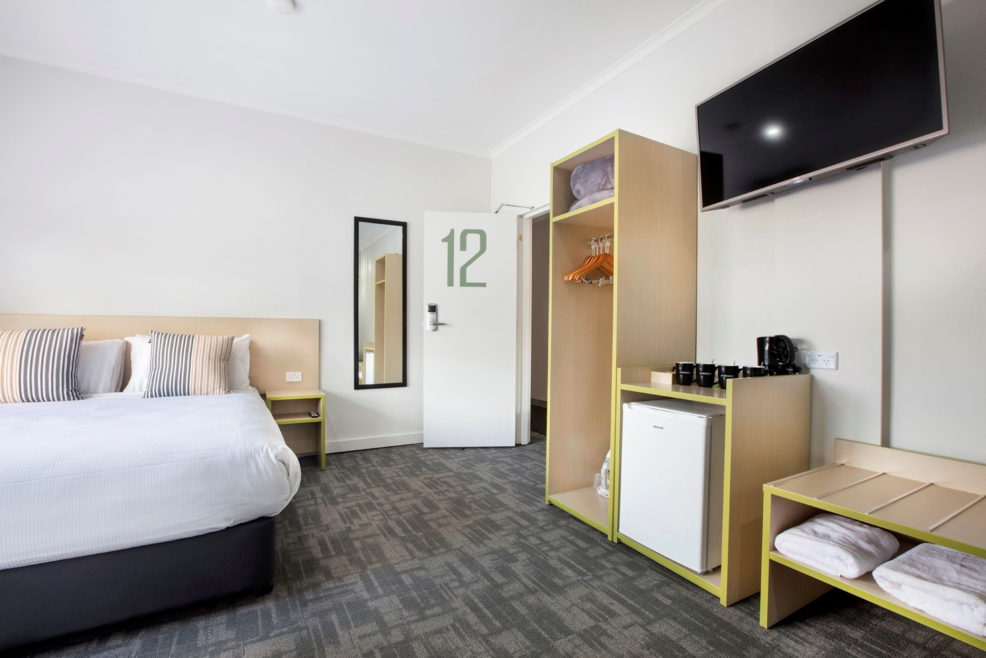 studio twin queen | view from room